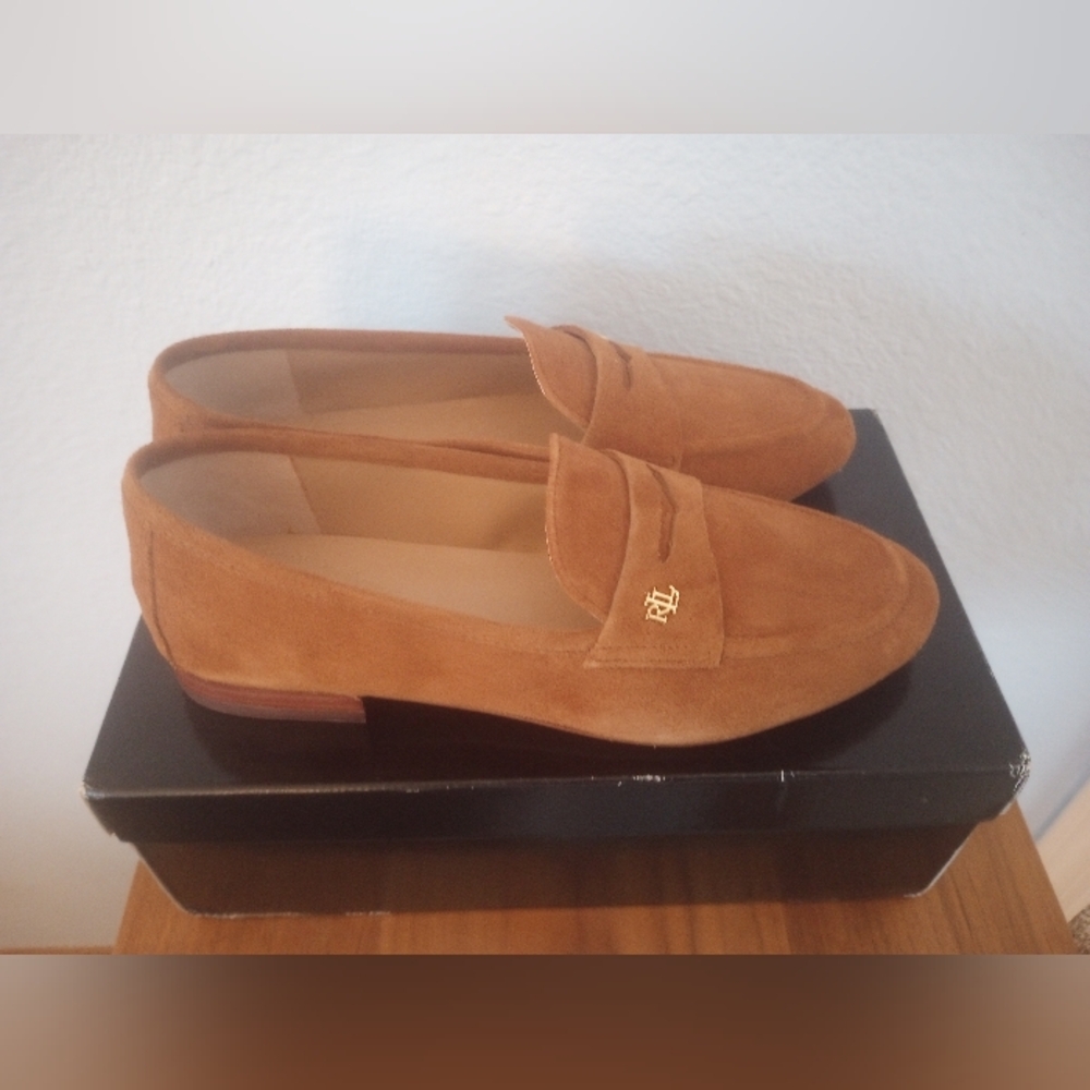 Never Worn! Ralph Lauren Chesham Suede Loafer Size 7